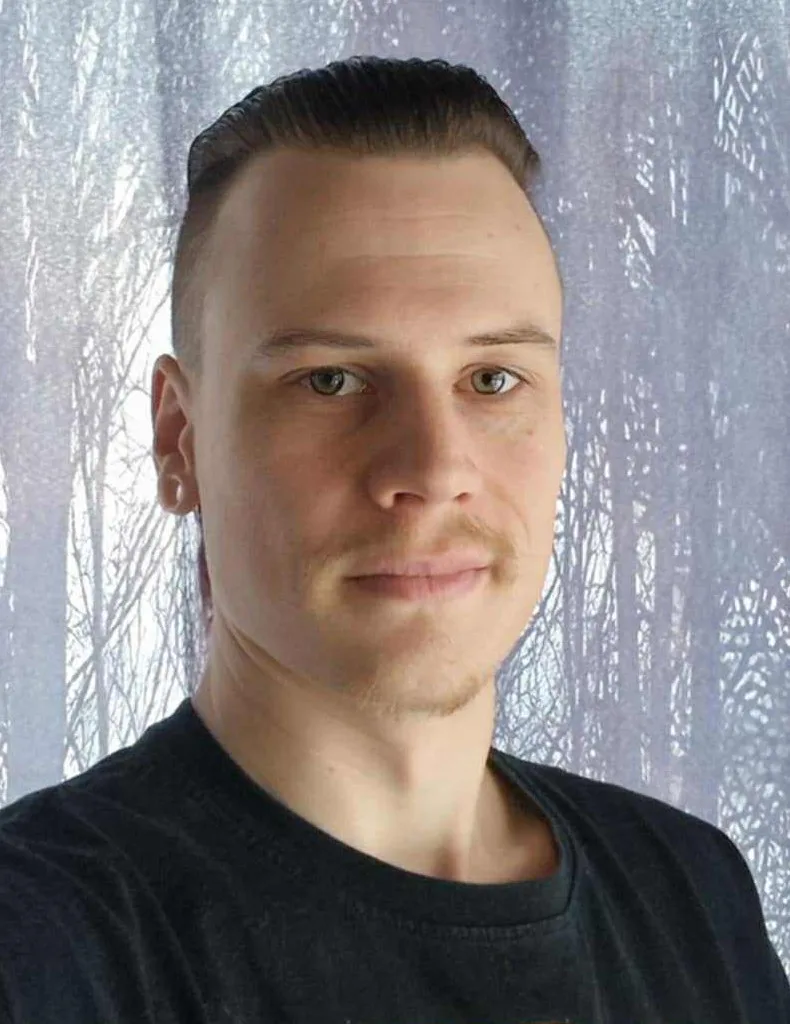 Bertalan, Skin City Tattoo Neufeld